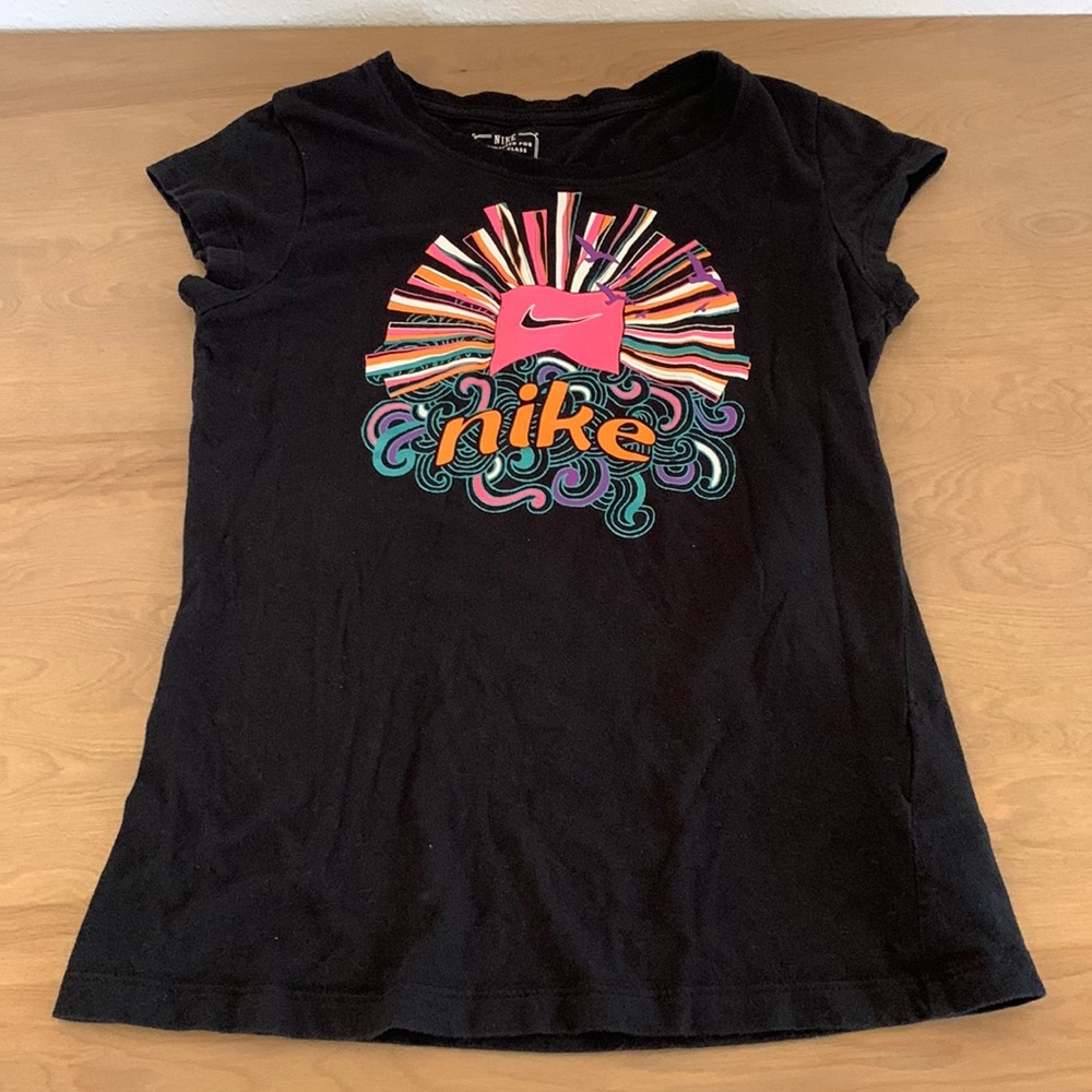 GUC Nike 👧🏻 tee